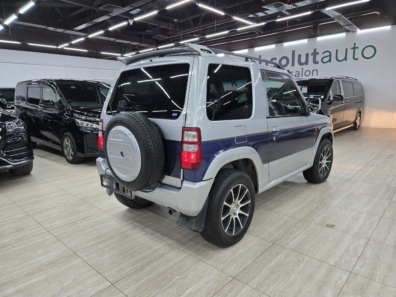 Mitsubishi Pajero Mini