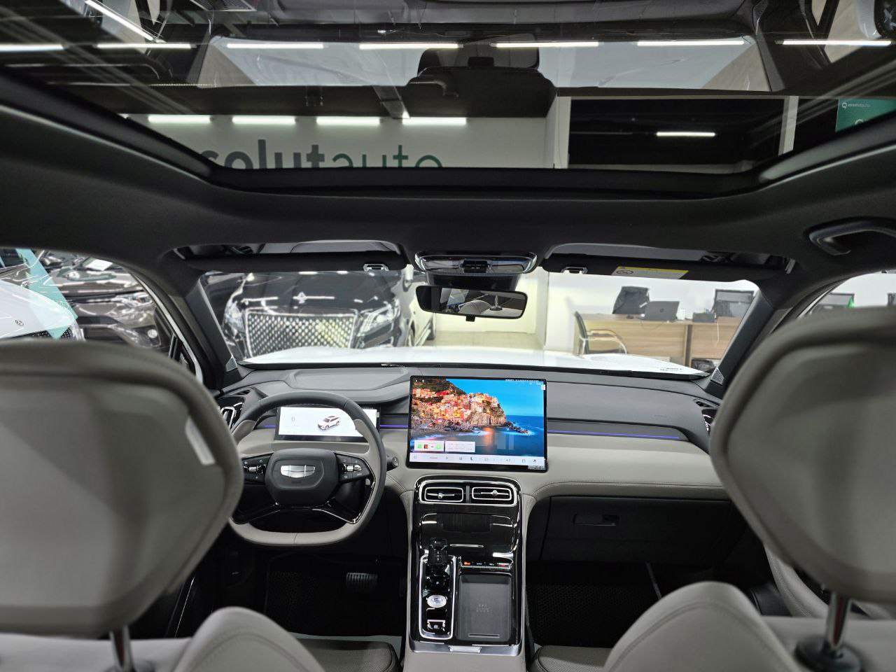 Geely Atlas